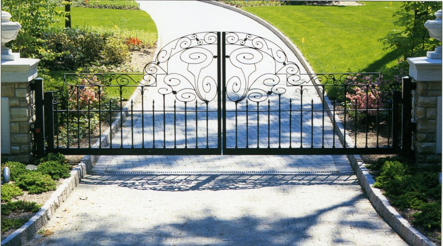 Simon Entrance Gate